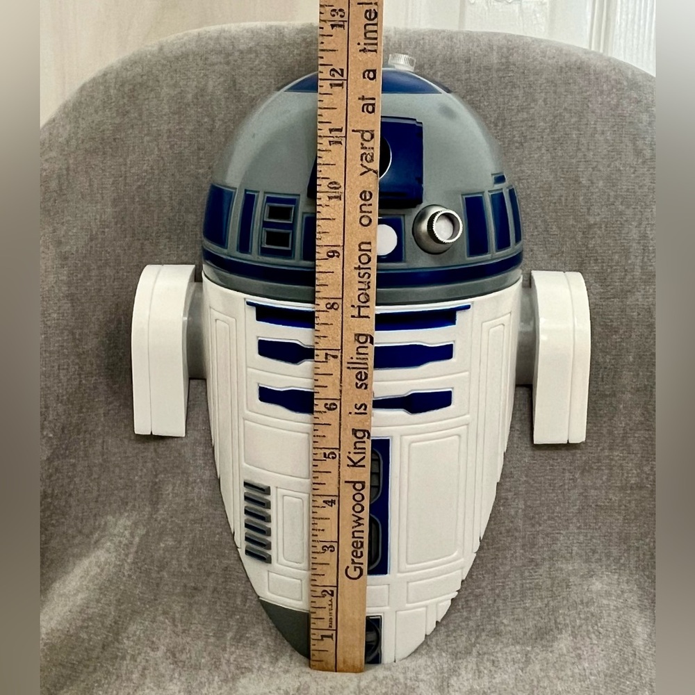 Star Wars R2-D2 LED Wall Mount Night Light Room Decor - Picture 6 of 12